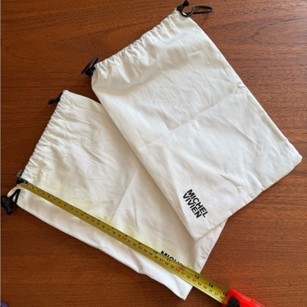 Michel Vivien White Cotton Dust Bags (Set of 2)